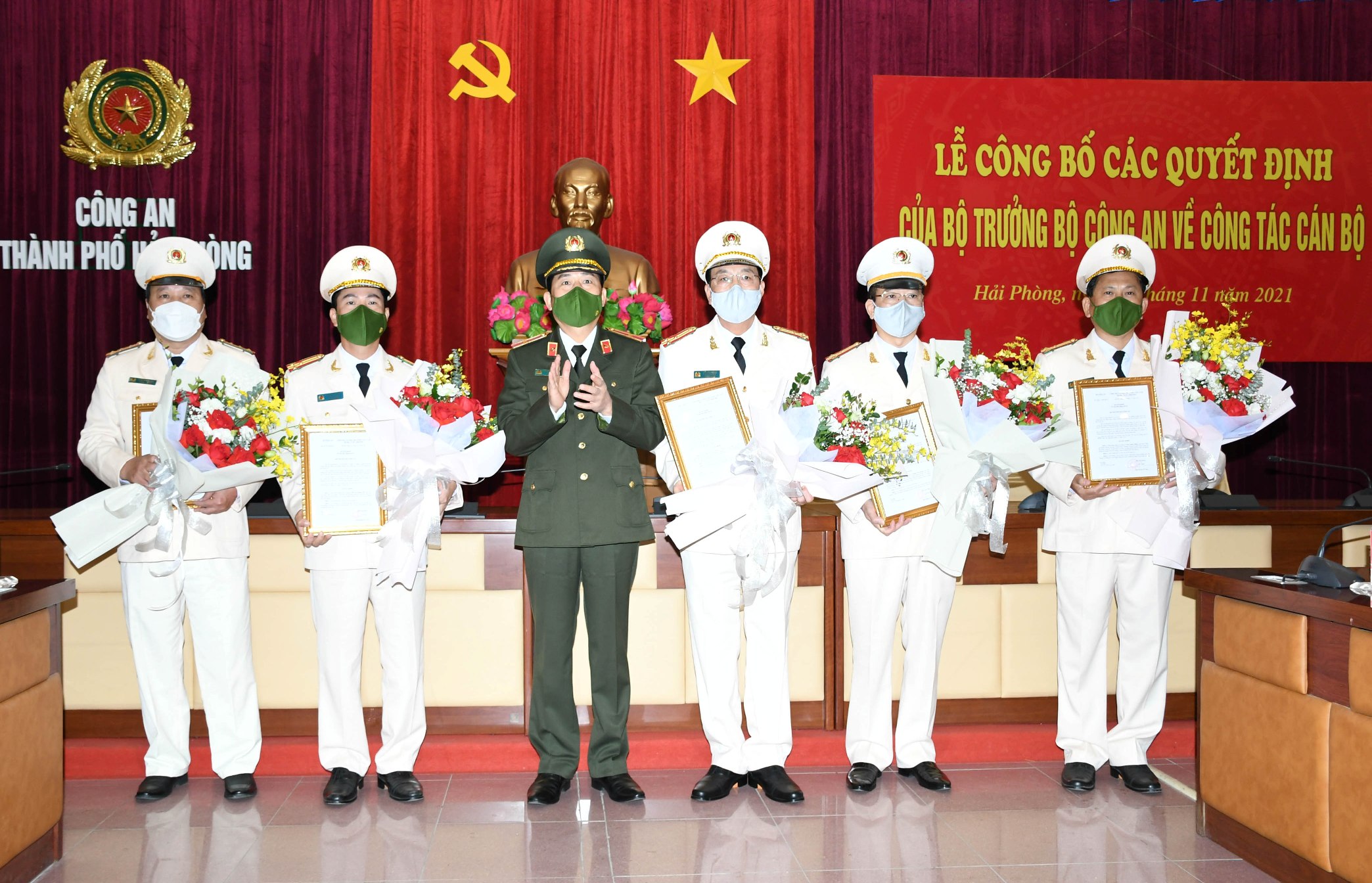 Công bố các quyết định của Bộ trưởng Bộ Công an về công tác cán bộ